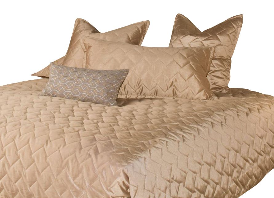 AICO Cosmopolitan 3-pc Queen Coverlet Set in Champagne image
